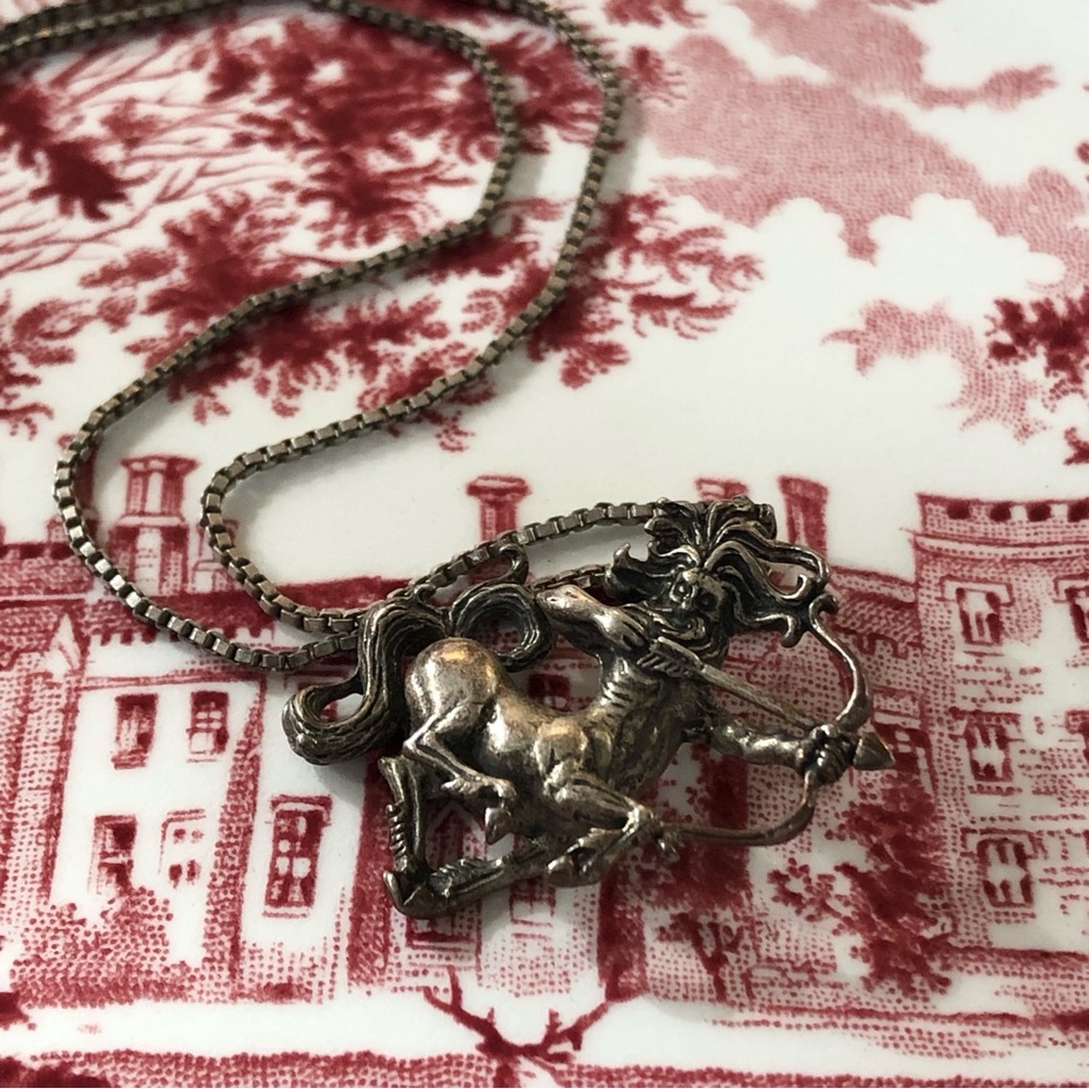 Vtg silver metal Sagittarius centaur hunter pendant w/ chain - Picture 3 of 8